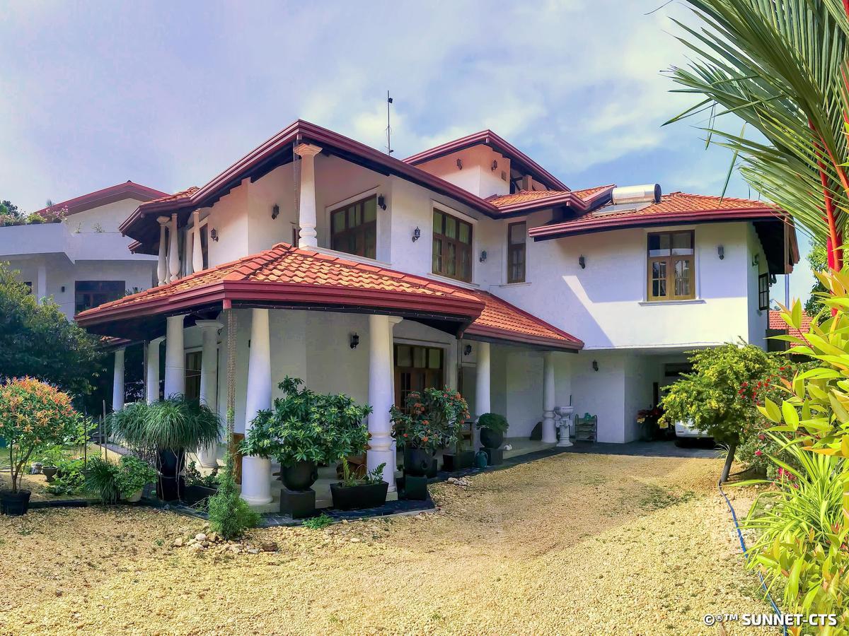 Ceylon Pearlwing Resort Негомбо Экстерьер фото