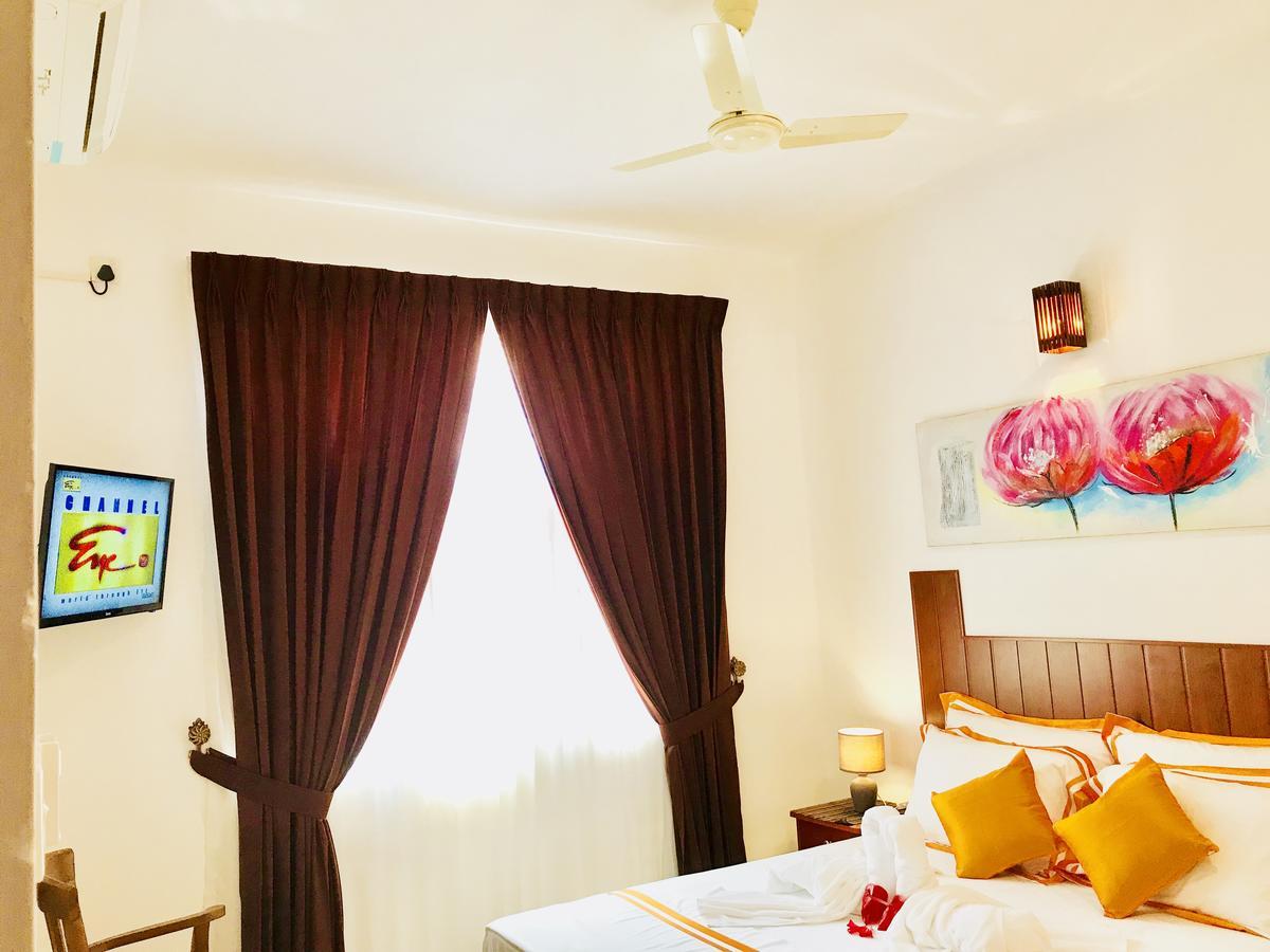 Ceylon Pearlwing Resort Негомбо Экстерьер фото